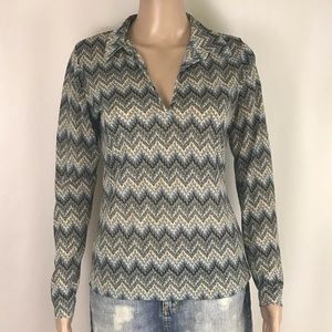 New York and Company Women's Gray Chevron Top